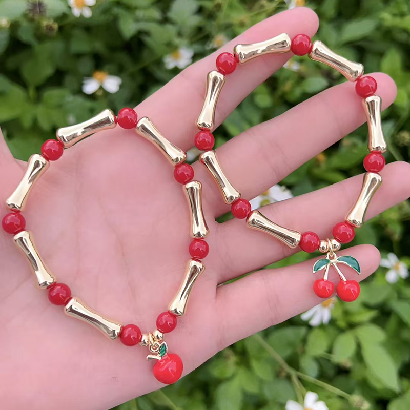Pulsera De Cerezas Con Cuentas En Los Nudillos De Cobre Bañada En Oro