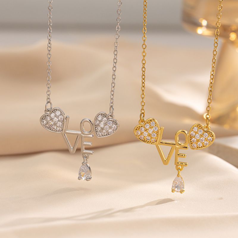 Collar Con Letra De Corazón De Diamante Y Acero De Titanio