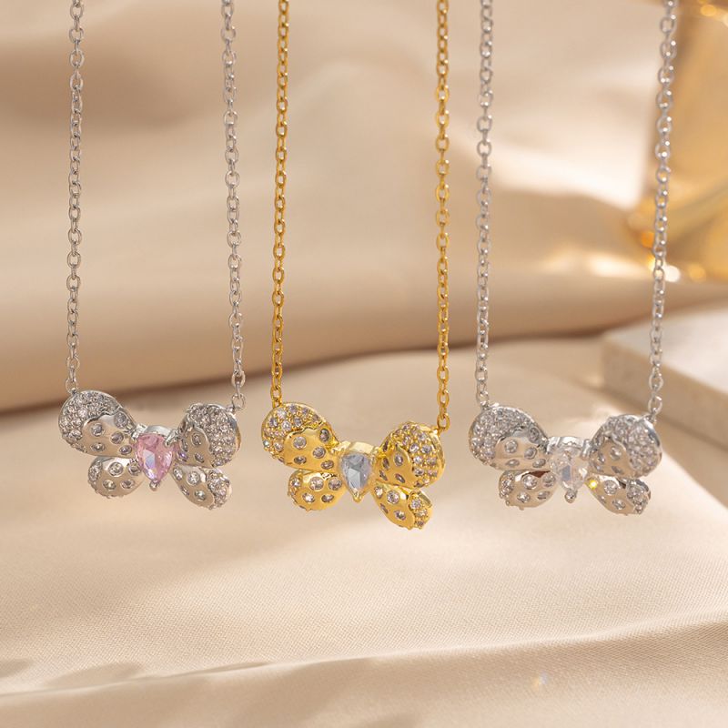 Collar De Mariposa Con Diamantes De Acero De Titanio