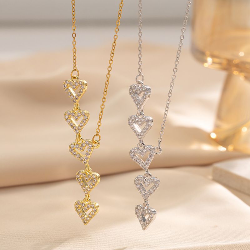 Collar De Acero De Titanio Con Forma De Y Y Corazón De Diamantes