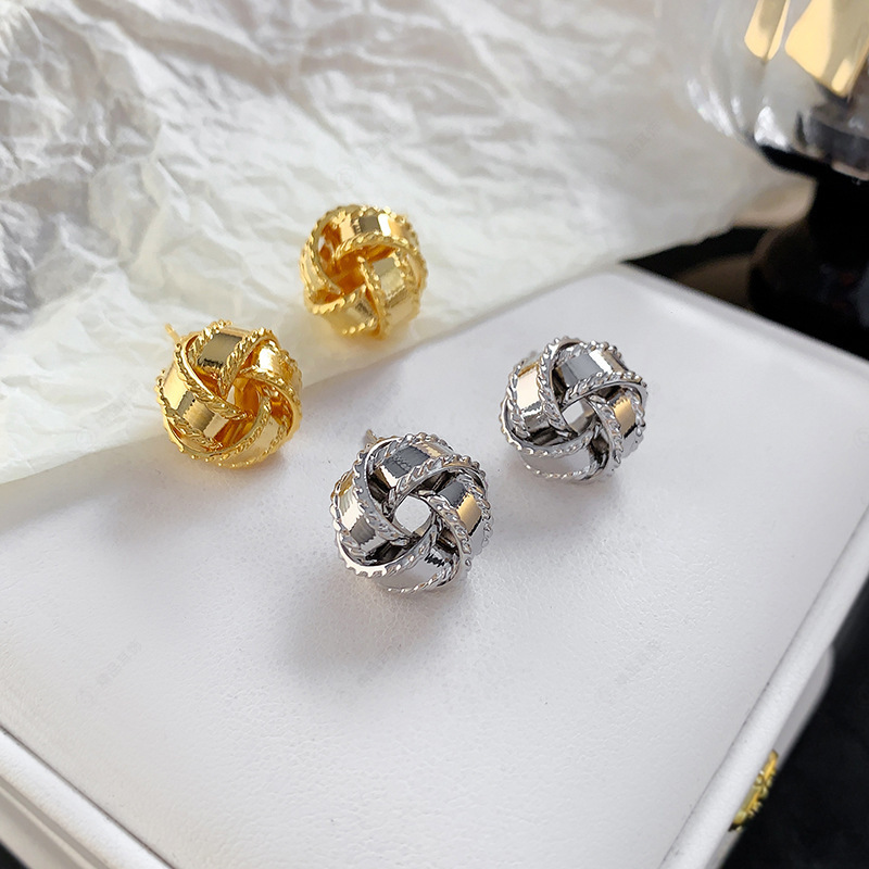 Pendientes De Metal Anudados