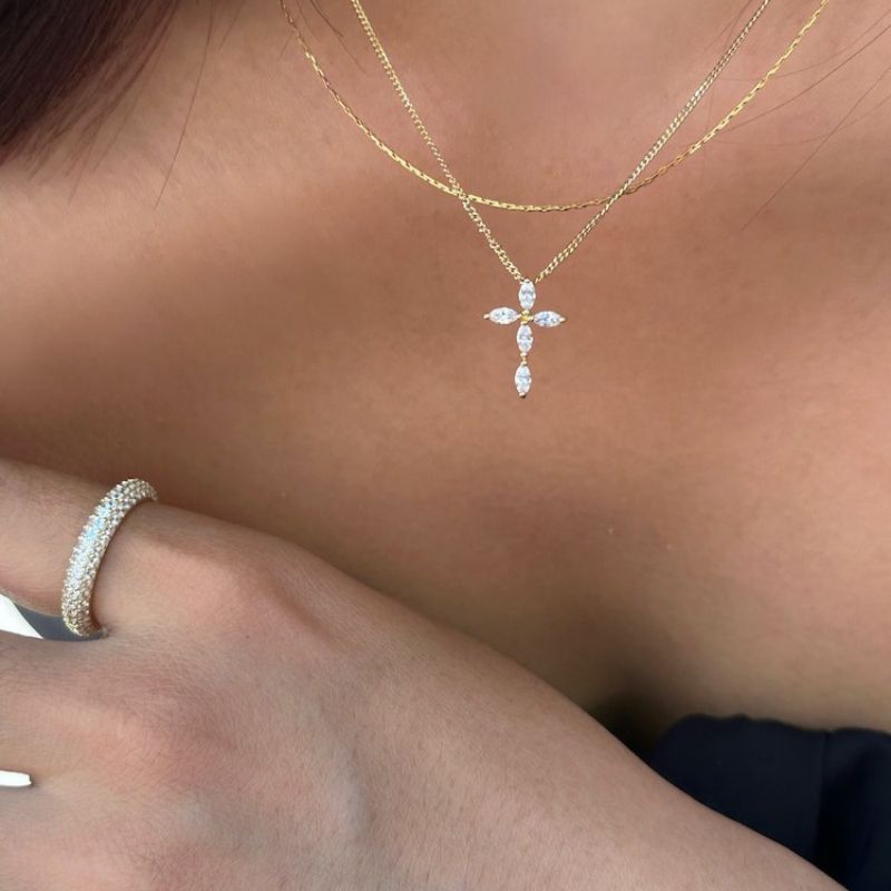 Collar Con Cruz De Plata Con Circonitas