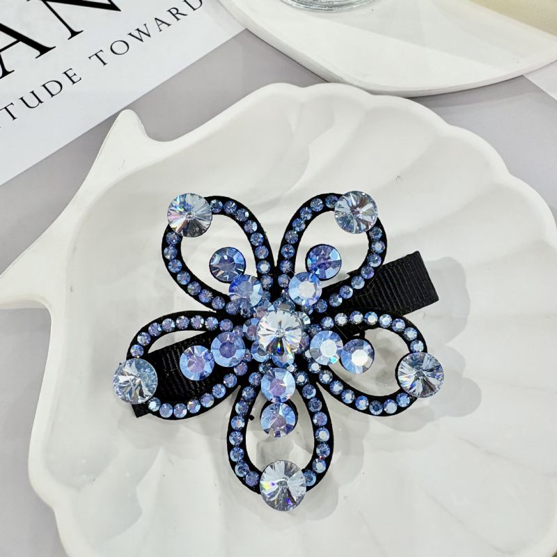 Horquilla Con Flores De Diamantes De Imitación