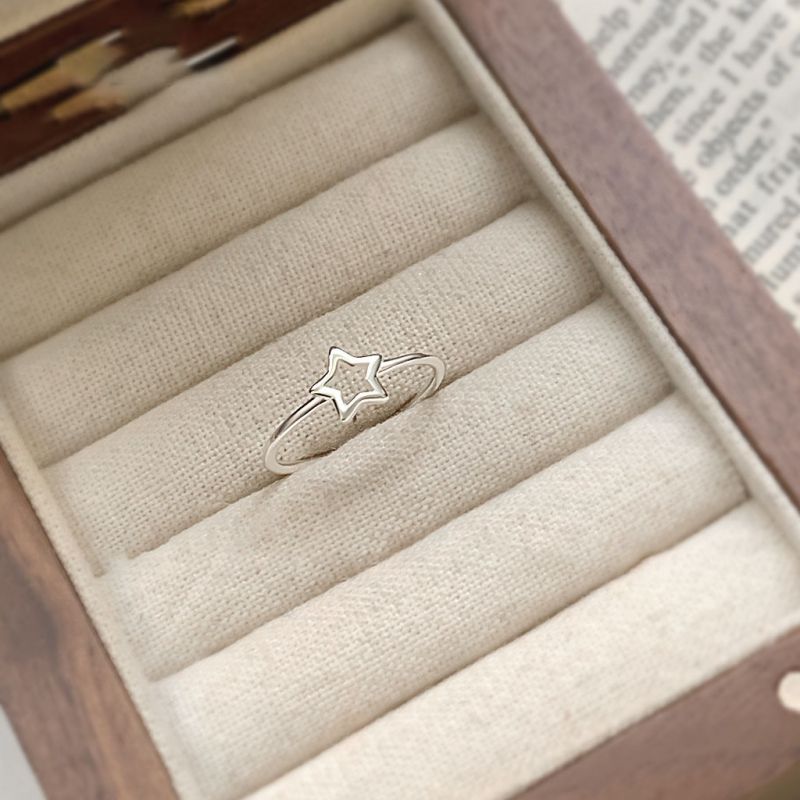 Anillo De Estrella Hueca De Plata