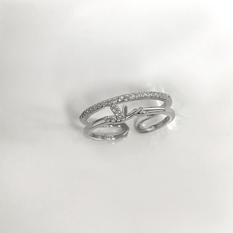 Anillo De Plata Con Doble Corazón De Diamantes