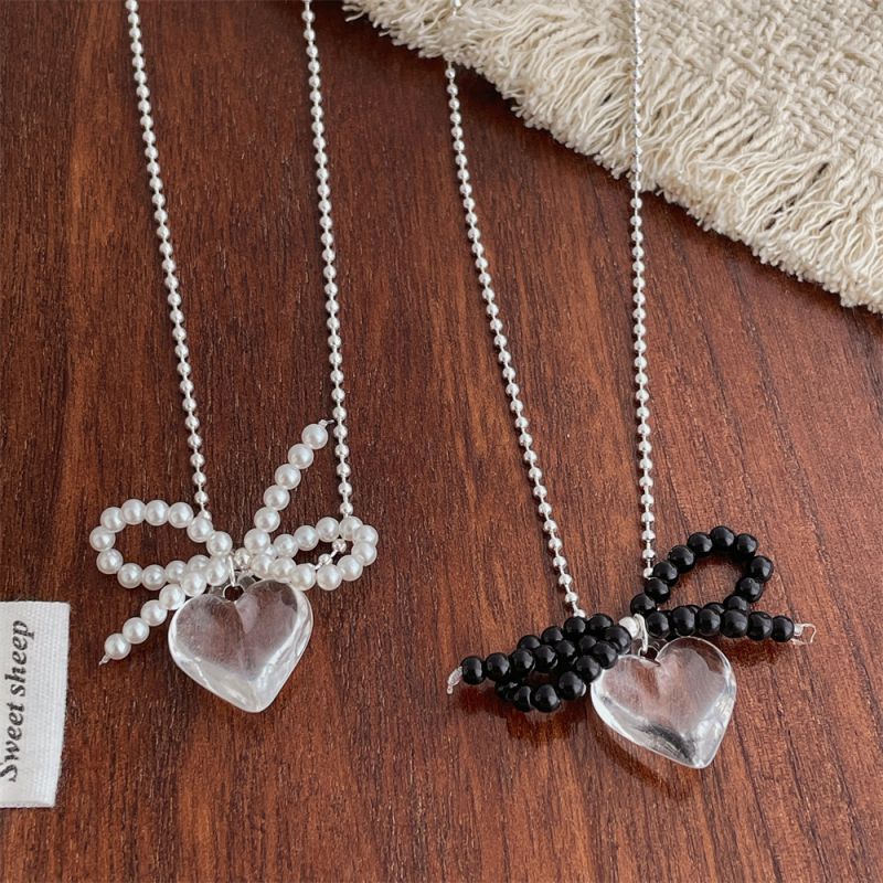 Collar De Corazón Con Lazo De Cuentas