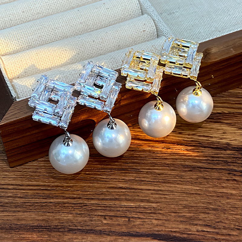 Pendientes De Perla De Cobre Y Diamantes