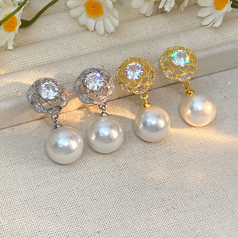 Pendientes De Cobre Con Diamantes Y Perlas
