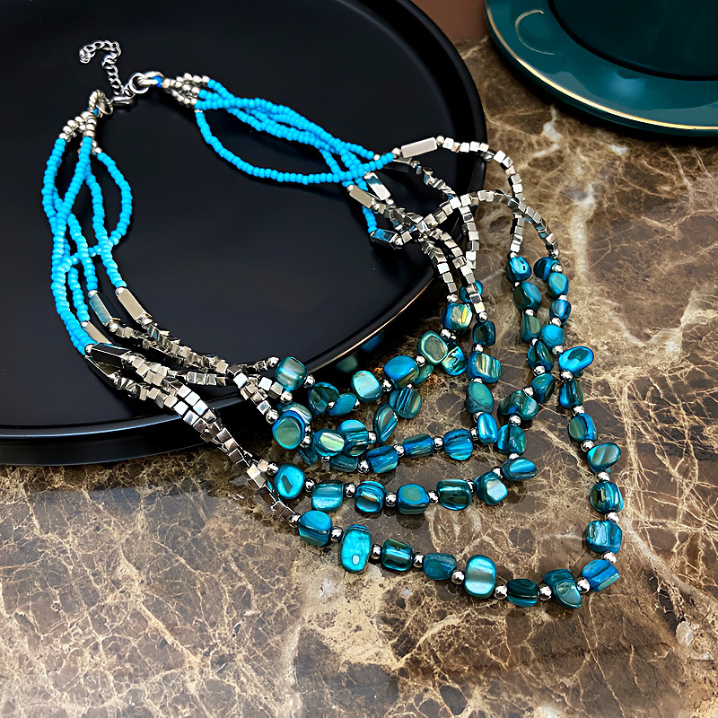 Collar Multicapa Con Cuentas De Aleación