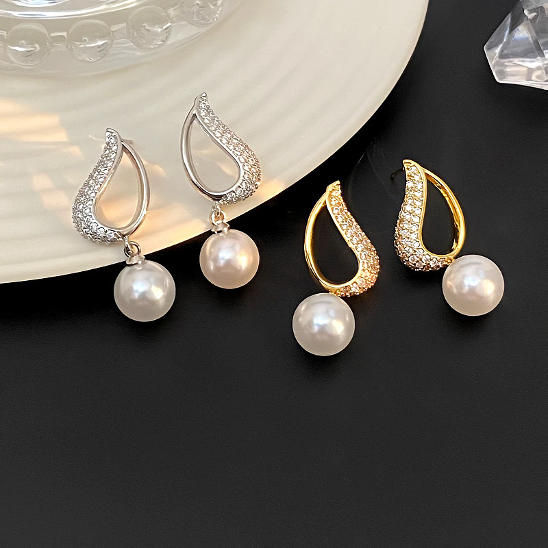Pendientes De Cobre Con Diamantes Y Perlas