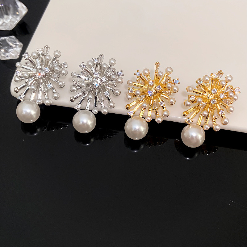 Pendientes De Cobre Con Diamantes Y Perlas