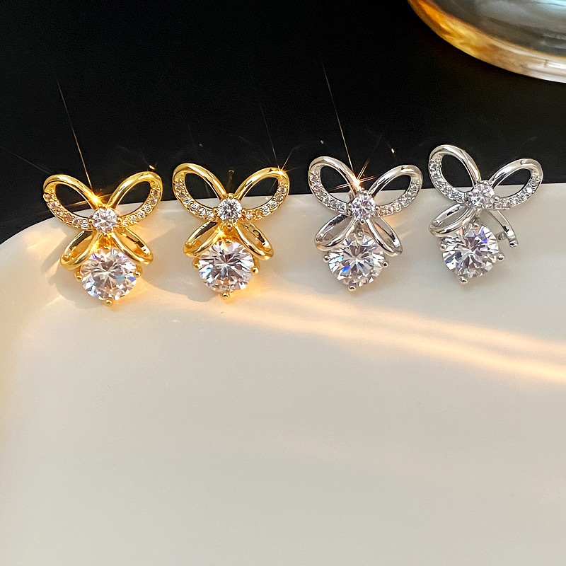 Pendientes De Cobre Con Lazo De Diamantes