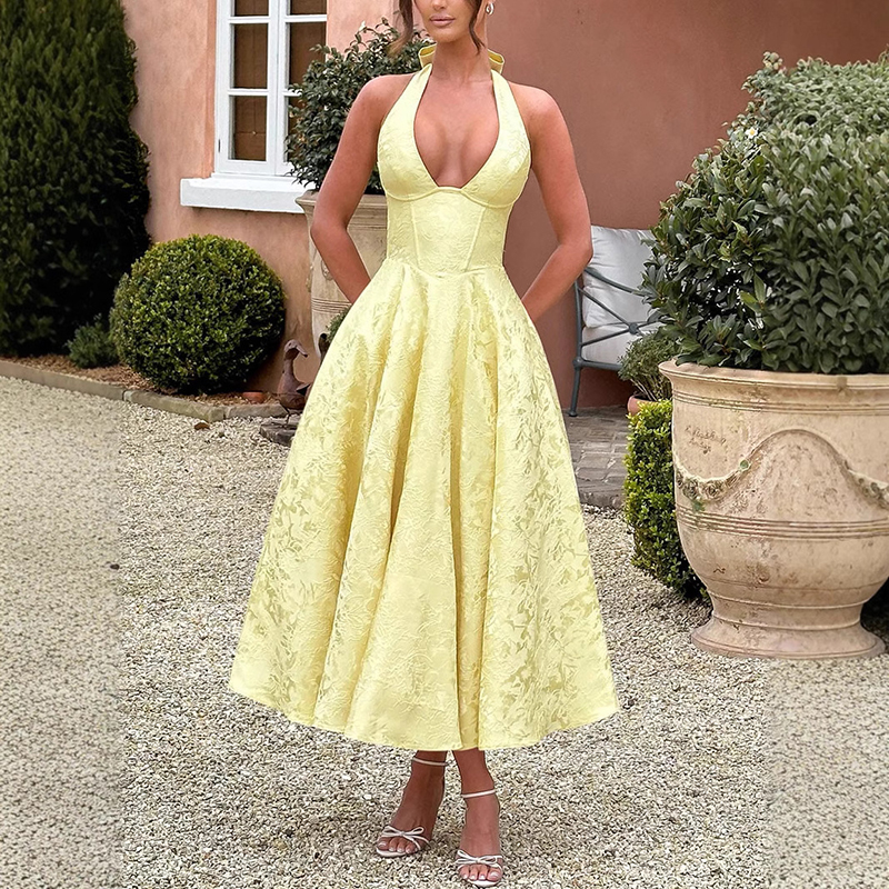 Vestido Jacquard Con Cuello Halter Y Escote En V