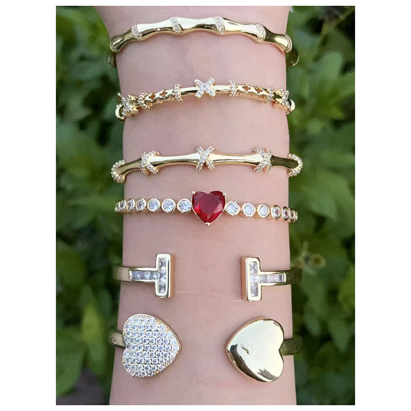 Pulsera Geométrica Con Corazón De Bambú Y Diamantes Bañada En Oro Y Cobre
