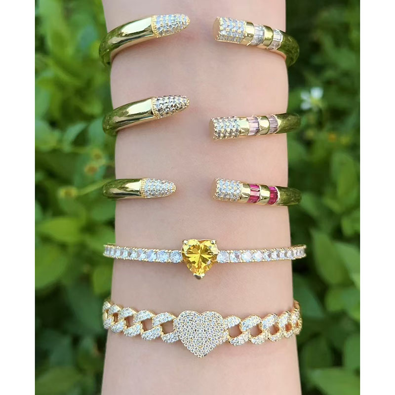 Pulsera Geométrica Redonda Con Diamantes En Oro Bañado En Cobre