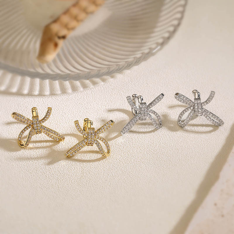 Pendientes De Nudo De Diamantes De Cobre