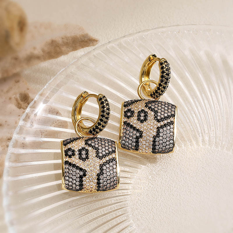 Pendientes De Aro Cuadrados De Cobre Con Diamantes