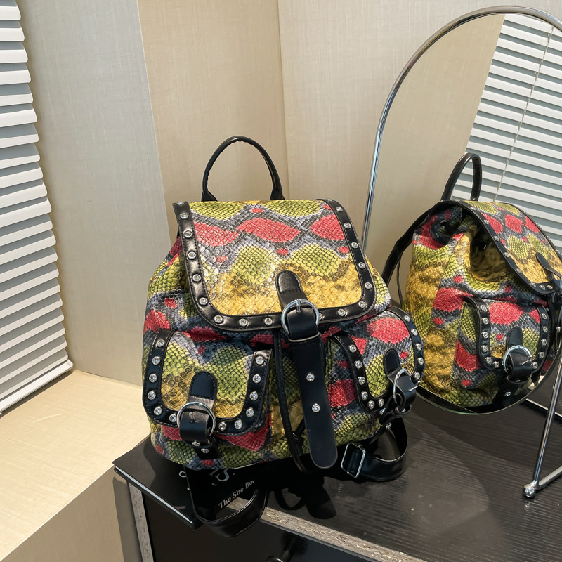 Mochila De Pu Con Estampado De Serpiente