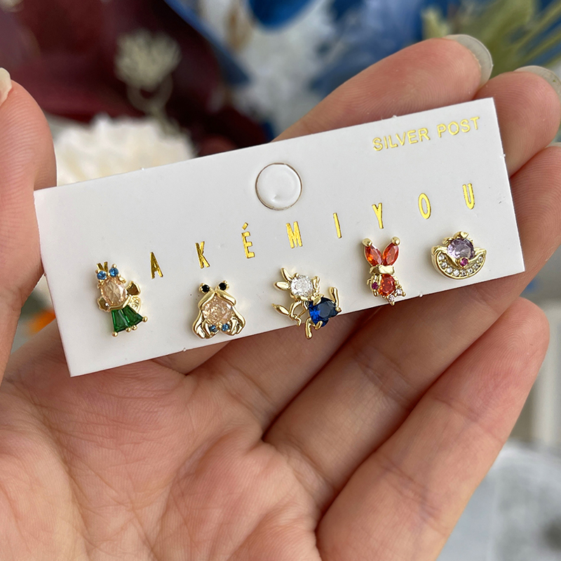 Juego De 5 Pendientes De Cobre Con Circonitas De Dibujos Animados