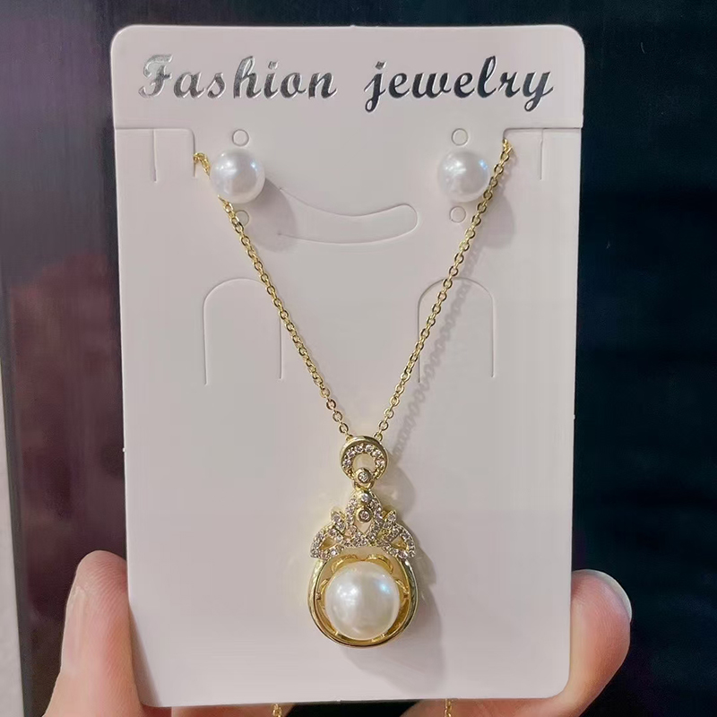 Conjunto De Collar Y Pendientes De Perlas De Cobre Y Diamantes
