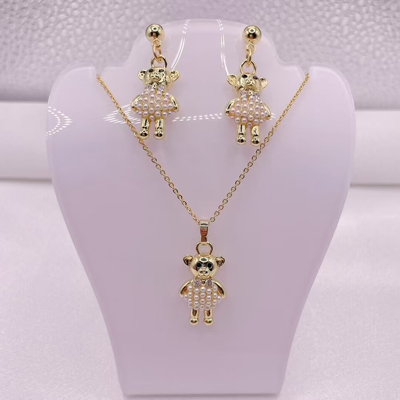 Conjunto De Pendientes Y Collar De Oso De Perla De Cobre