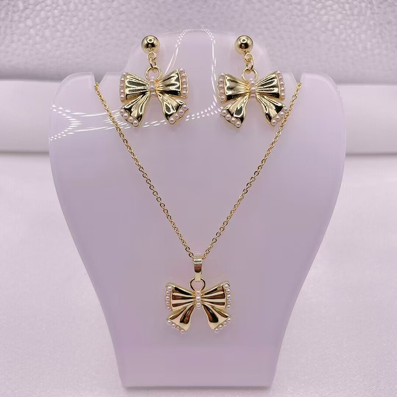 Conjunto De Pendientes Y Collar Con Lazo De Perlas De Cobre