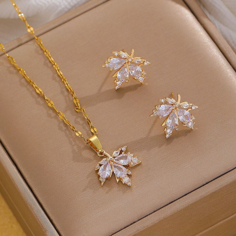 Conjunto De Collar Y Pendientes Con Hoja De Arce De Cobre Y Diamantes