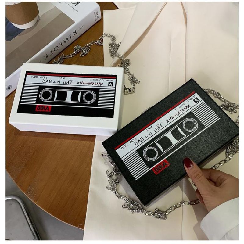 Bolso Bandolera Con Radiocasete