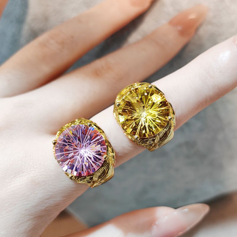Anillo Redondo De Cobre Y Diamantes