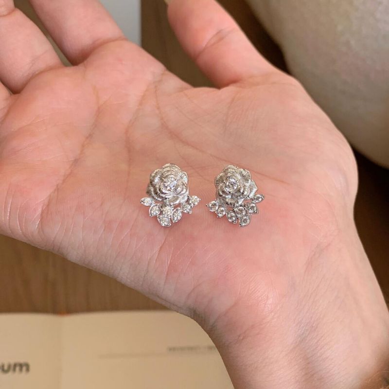 Anillo De Flor De Cobre Con Diamantes