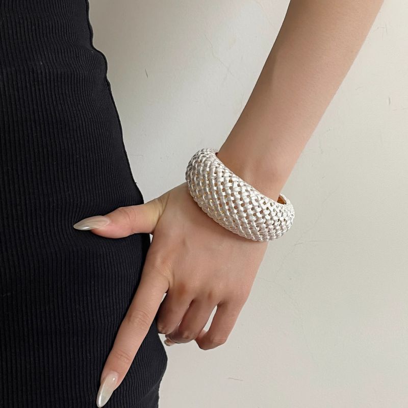 Pulsera Redonda Texturizada De Aleación