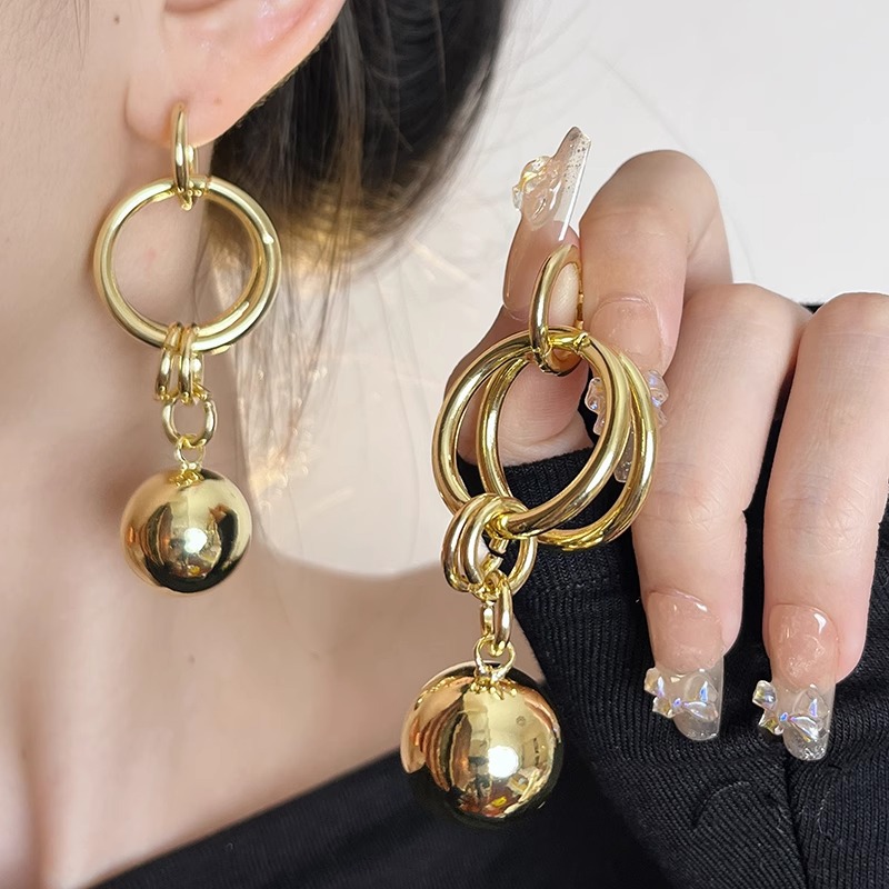 Pendientes De Aro Con Bola De Metal