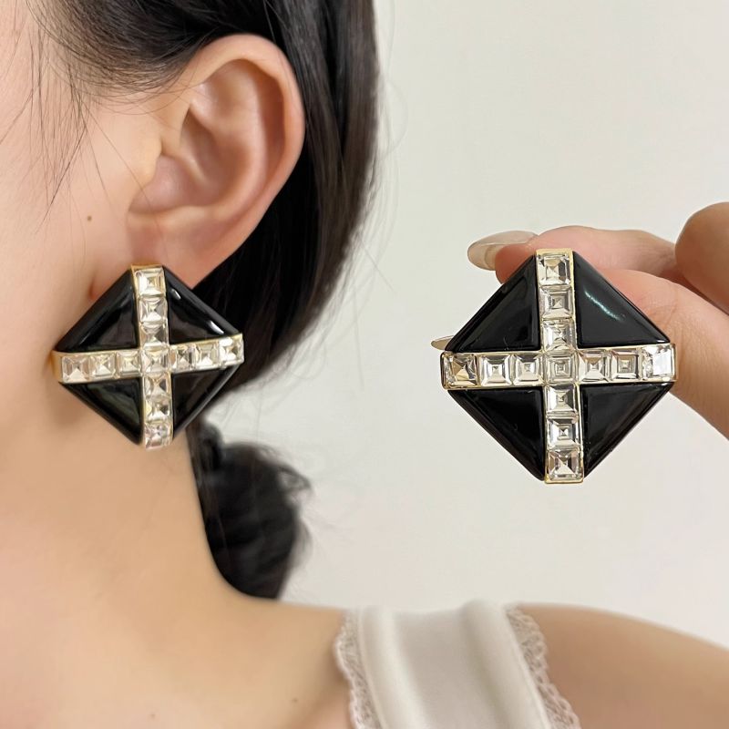 Pendientes De Cruz Cuadrada De Diamantes De Metal