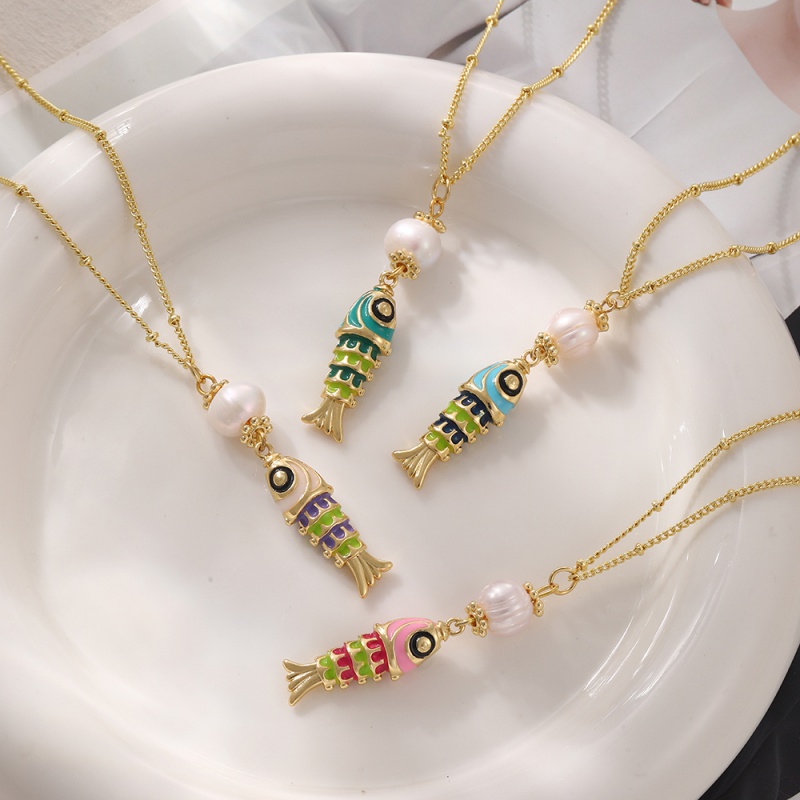 Collar De Perlas Pequeñas Con Forma De Pez Y Gotas De Aceite De Cobre (8 Mm)