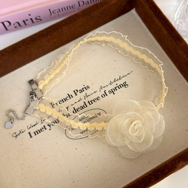 Fashion Beige Flowers Lace Mesh Camellia Flower Necklace