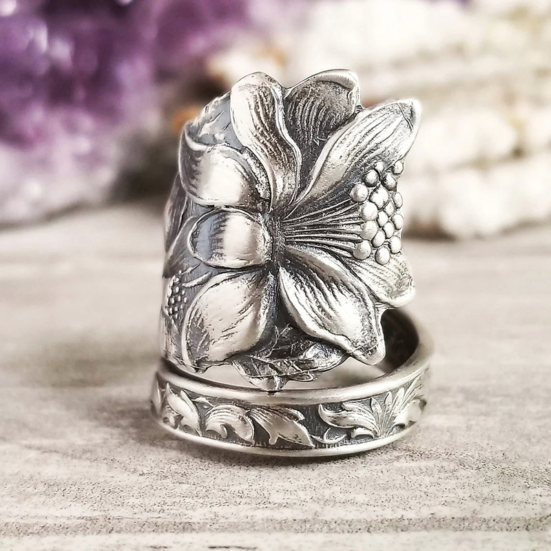 Fashion Silver Alloy Texture Flower Ring